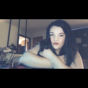 Meet your Posher, Alexis